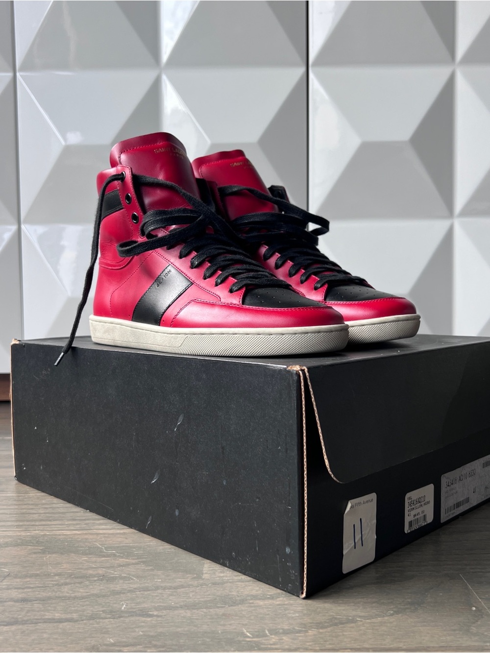 Saint Laurent SL/10H Red and Black High-Top Leather Sneakers - Picture 4 of 12